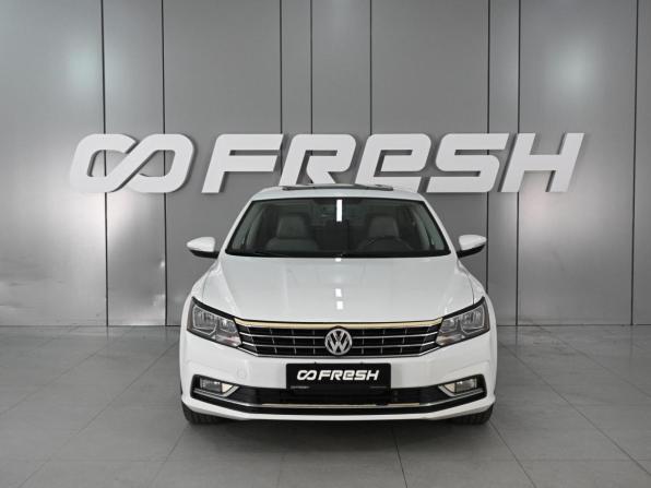 Volkswagen Passat (North America and China) I Рестайлинг с пробегом 2018 года, цена 1 849 000 рублей, 98187 км, седан, Автокод Объявления