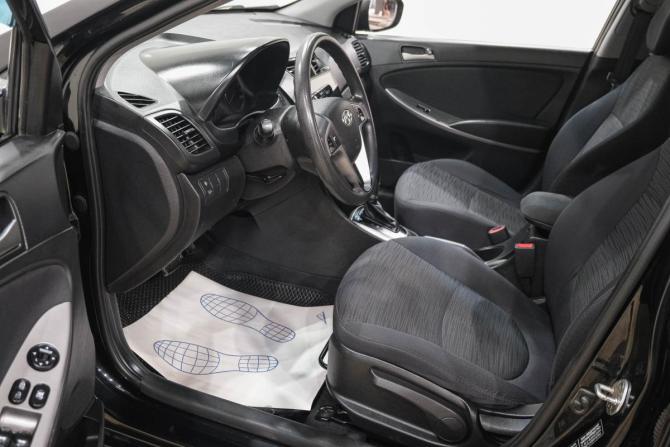 Hyundai Solaris I Рестайлинг с пробегом 2016 года, цена 999 000 рублей, 167000 км, хэтчбек, Автокод Объявления