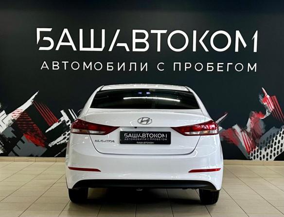 Hyundai Elantra VI (AD) с пробегом 2016 года, цена 1 300 000 рублей, 192275 км, седан, Автокод Объявления