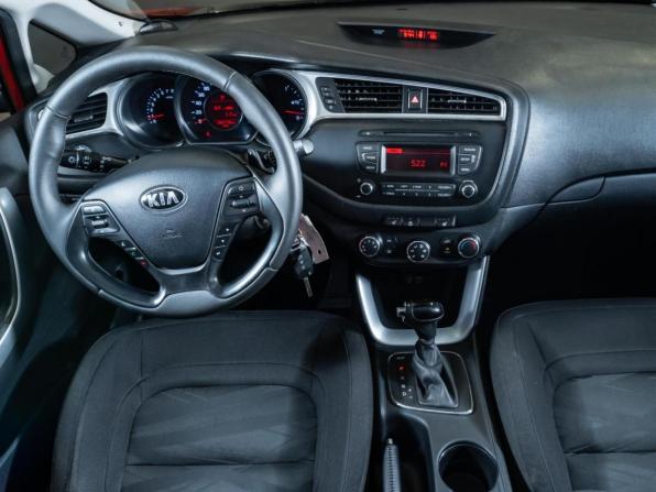 Kia Ceed II Рестайлинг с пробегом 2016 года, цена 960 000 рублей, 250178 км, хэтчбек, Автокод Объявления