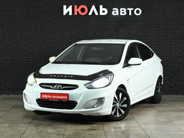 Hyundai Solaris I с пробегом 2013 года, цена 795 000 рублей, 193069 км, седан, Автокод Объявления