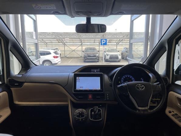 Toyota Noah III (R80) с пробегом 2014 года, цена 1 580 000 рублей, 172000 км, минивэн, Автокод Объявления