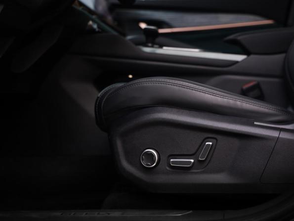 Geely Monjaro I с пробегом 2024 года, цена 3 449 000 рублей, 21100 км, внедорожник, Автокод Объявления
