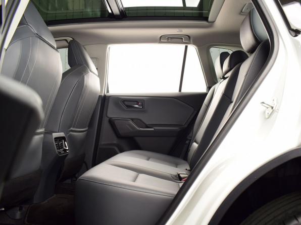 Toyota RAV4 VI (XA60) с пробегом 2026 года, цена 3 899 995 рублей, 17 км, внедорожник, Автокод Объявления