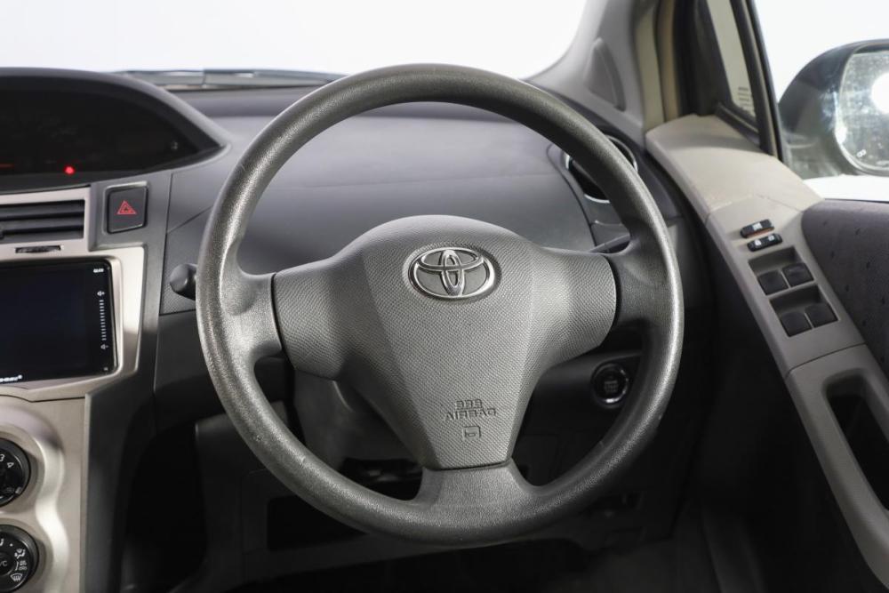 Toyota Vitz II (XP90) Новосибирск  - изображение 13
