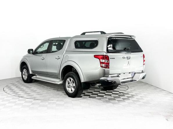 Mitsubishi L200 V с пробегом 2017 года, цена 2 499 000 рублей, 53287 км, offers.body_type.unknown, Автокод Объявления