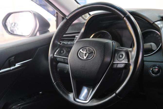 Toyota Camry VIII (XV70) Рестайлинг с пробегом 2021 года, цена 2 759 000 рублей, 54000 км, седан, Автокод Объявления