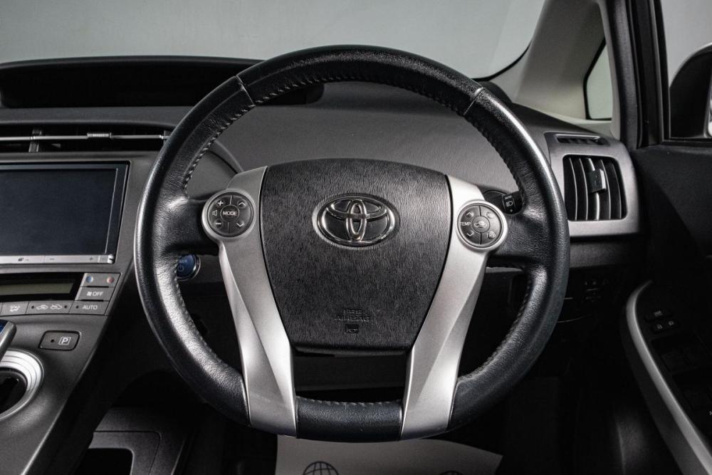 Toyota Prius III Рестайлинг (XW30) Сургут  - изображение 11