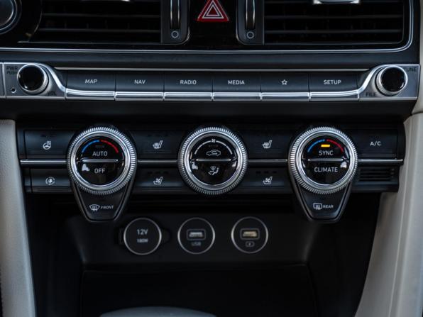Genesis G70 I Рестайлинг с пробегом 2020 года, цена 3 408 000 рублей, 75500 км, седан, Автокод Объявления