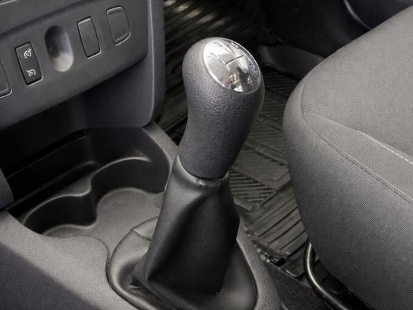 Renault Sandero II с пробегом 2015 года, цена 787 000 рублей, 135193 км, хэтчбек, Автокод Объявления