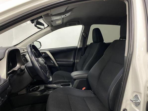 Toyota RAV4 IV (XA40) Рестайлинг с пробегом 2017 года, цена 2 429 000 рублей, 120149 км, внедорожник, Автокод Объявления