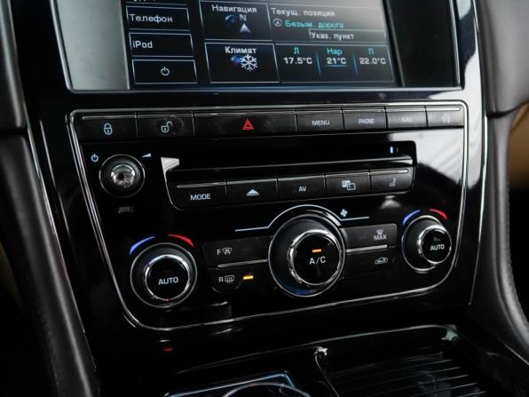 Jaguar XJ IV (X351) с пробегом 2013 года, цена 1 599 000 рублей, 235333 км, седан, Автокод Объявления