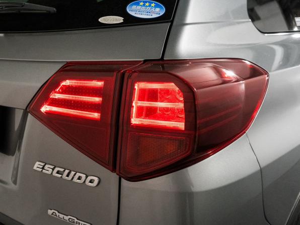 Suzuki Escudo IV Рестайлинг с пробегом 2019 года, цена 1 735 000 рублей, 146651 км, внедорожник, Автокод Объявления