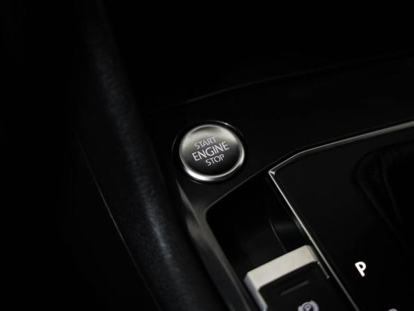 Volkswagen Tiguan II с пробегом 2017 года, цена 2 299 000 рублей, 164630 км, внедорожник, Автокод Объявления