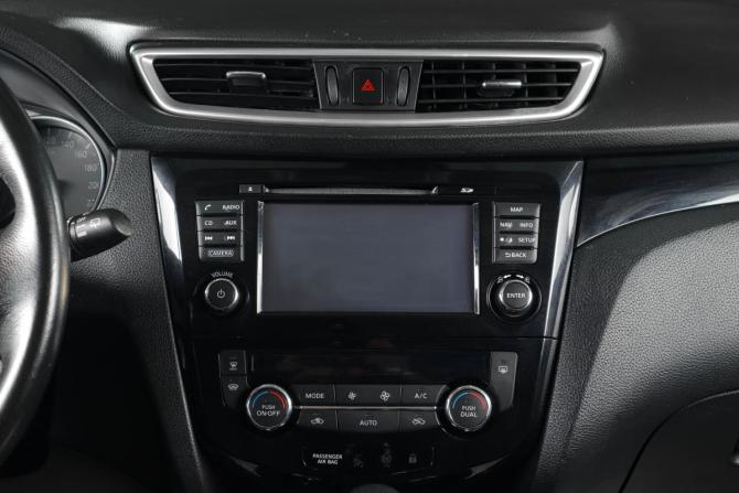 Nissan Qashqai II с пробегом 2018 года, цена 1 599 000 рублей, 155000 км, внедорожник, Автокод Объявления