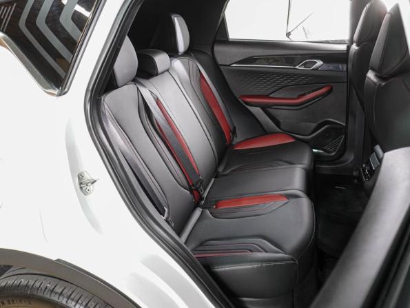 Geely Coolray I Рестайлинг с пробегом 2023 года, цена 2 099 000 рублей, 36216 км, внедорожник, Автокод Объявления