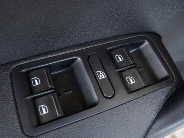 Volkswagen Polo V Рестайлинг с пробегом 2020 года, цена 1 290 000 рублей, 118401 км, седан, Автокод Объявления