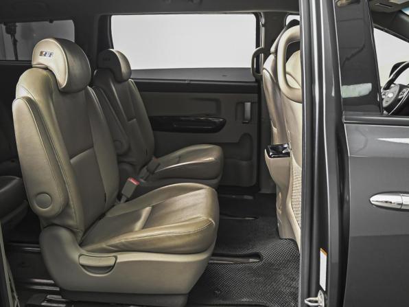 Kia Carnival III с пробегом 2017 года, цена 2 640 000 рублей, 174289 км, минивэн, Автокод Объявления