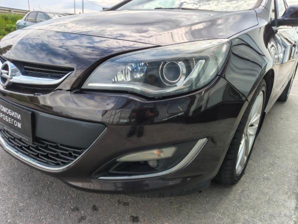 Opel Astra J Рестайлинг с пробегом 2013 года, цена 650 000 рублей, 267000 км, седан, Автокод Объявления
