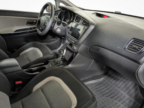 Kia Ceed II с пробегом 2012 года, цена 1 099 900 рублей, 166900 км, хэтчбек, Автокод Объявления