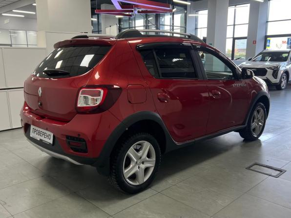 Renault Sandero II с пробегом 2015 года, цена 870 000 рублей, 120372 км, хэтчбек, Автокод Объявления