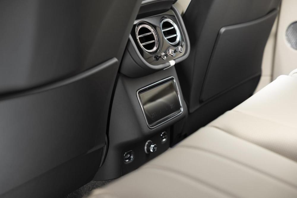 Bentley Bentayga I Рестайлинг Москва  - изображение 26