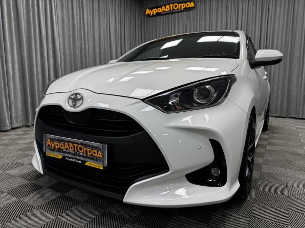 Toyota Yaris IV с пробегом 2021 года, цена 1 380 000 рублей, 103149 км, хэтчбек, Автокод Объявления