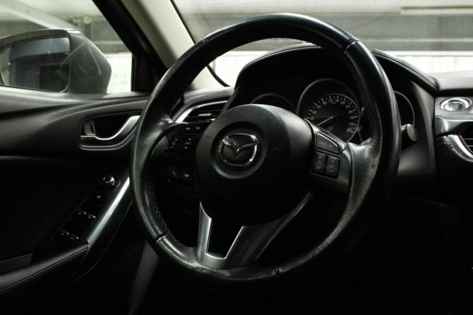 Mazda 6 III (GJ) Рестайлинг с пробегом 2015 года, цена 1 339 000 рублей, 258072 км, седан, Автокод Объявления
