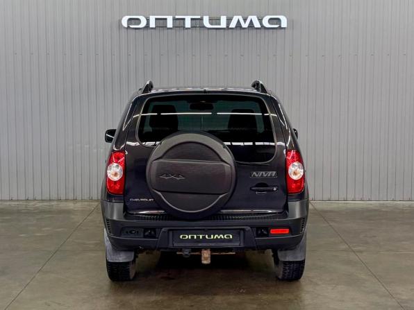 Chevrolet Niva I Рестайлинг с пробегом 2018 года, цена 877 000 рублей, 97311 км, внедорожник, Автокод Объявления