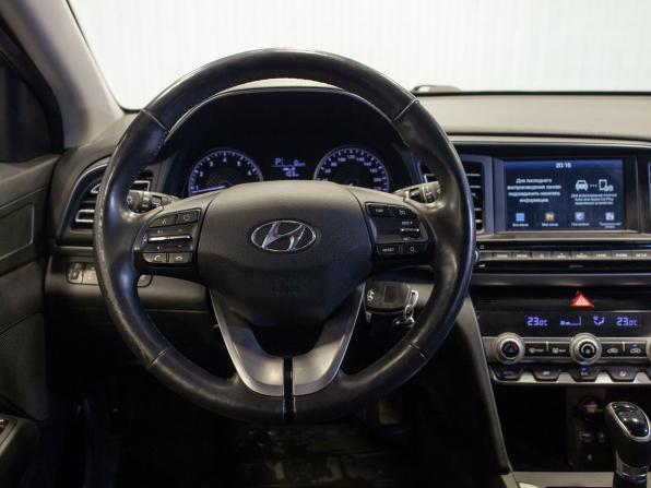 Hyundai Elantra VI (AD) Рестайлинг с пробегом 2019 года, цена 1 600 000 рублей, 211193 км, седан, Автокод Объявления
