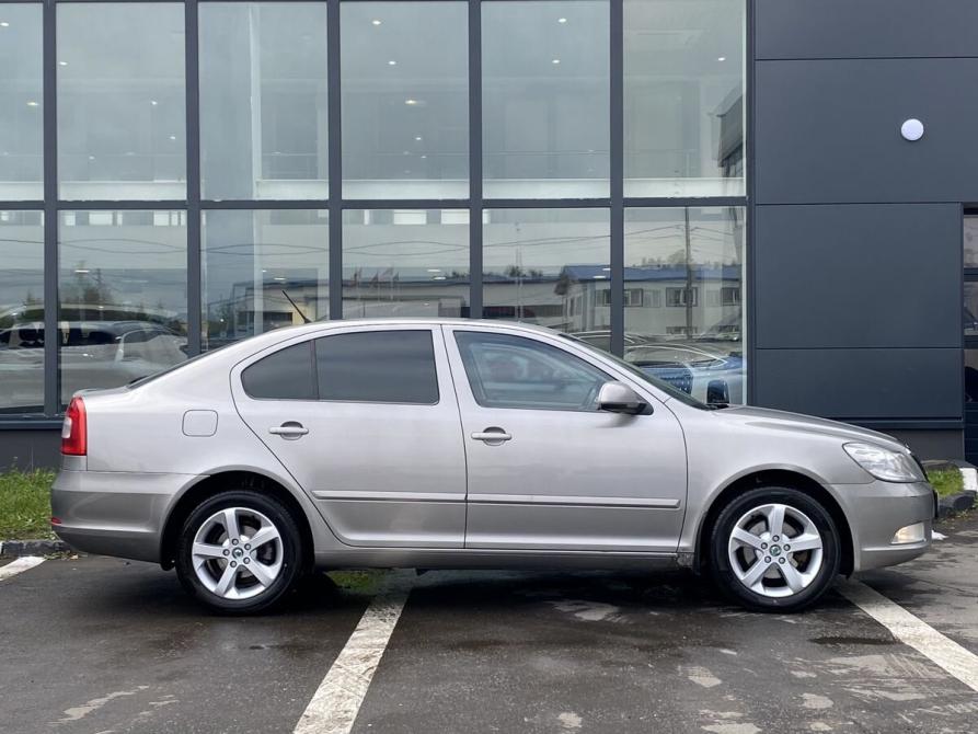 Skoda Octavia II (A5) Рестайлинг Москва  - изображение 4