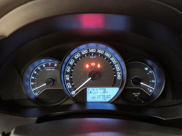 Toyota Corolla XI (E160 E170 E180) с пробегом 2013 года, цена 1 300 000 рублей, 127527 км, седан, Автокод Объявления