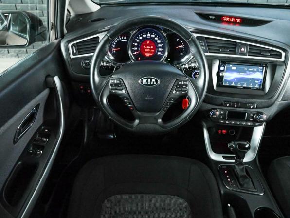 Kia Ceed II Рестайлинг с пробегом 2018 года, цена 1 850 000 рублей, 59984 км, универсал, Автокод Объявления