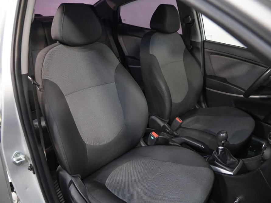Hyundai Solaris I Санкт-Петербург  - изображение 17