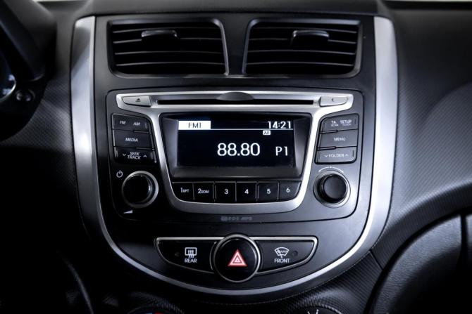 Hyundai Solaris I Рестайлинг с пробегом 2016 года, цена 849 000 рублей, 210963 км, седан, Автокод Объявления