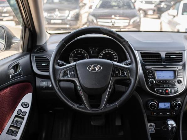 Hyundai Solaris I с пробегом 2012 года, цена 785 000 рублей, 258618 км, хэтчбек, Автокод Объявления