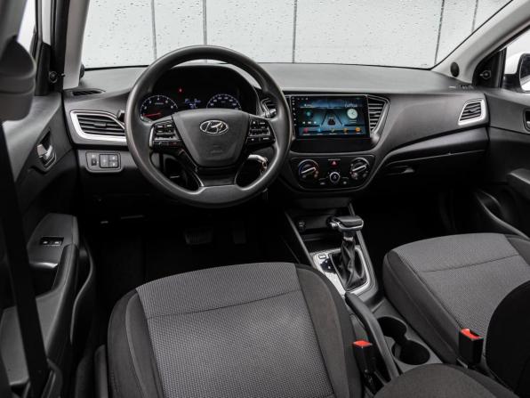 Hyundai Solaris II с пробегом 2020 года, цена 1 190 000 рублей, 70123 км, седан, Автокод Объявления