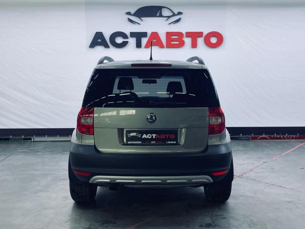 Skoda Yeti I с пробегом 2012 года, цена 850 000 рублей, 226411 км, внедорожник, Автокод Объявления