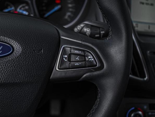 Ford Focus III Рестайлинг с пробегом 2019 года, цена 1 355 000 рублей, 174619 км, хэтчбек, Автокод Объявления