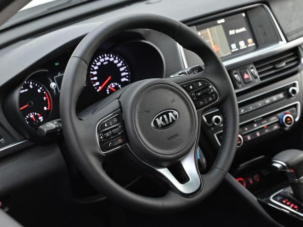 Kia Optima IV с пробегом 2017 года, цена 949 000 рублей, 94169 км, седан, Автокод Объявления