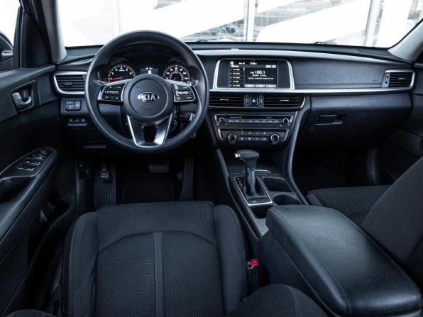 Kia Optima IV Рестайлинг с пробегом 2019 года, цена 1 643 000 рублей, 126425 км, седан, Автокод Объявления
