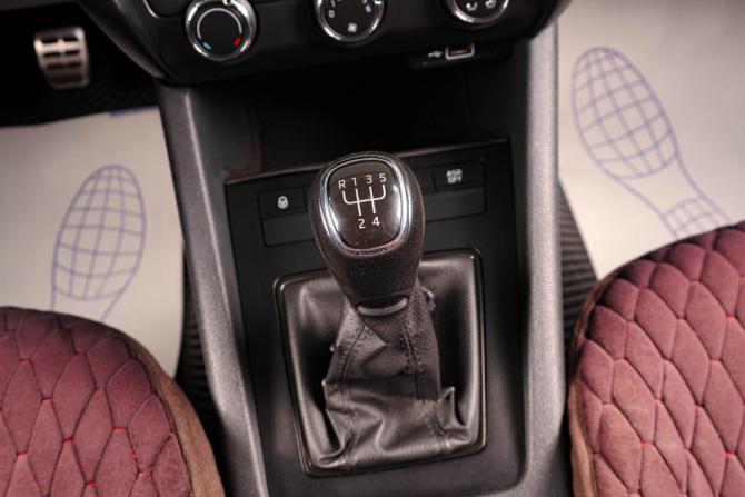 Skoda Octavia III (A7) Рестайлинг с пробегом 2019 года, цена 1 429 000 рублей, 159000 км, лифтбек, Автокод Объявления