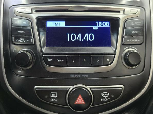 Hyundai Solaris I Рестайлинг с пробегом 2016 года, цена 1 029 000 рублей, 152000 км, седан, Автокод Объявления