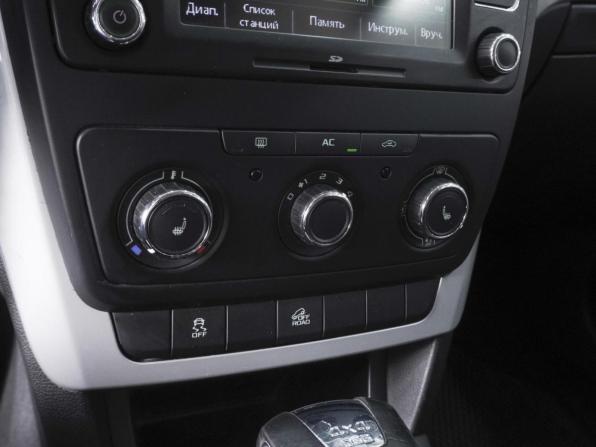 Skoda Yeti I с пробегом 2012 года, цена 950 000 рублей, 182237 км, внедорожник, Автокод Объявления