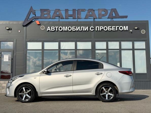 Kia Rio IV Рестайлинг с пробегом 2020 года, цена 1 689 000 рублей, 69300 км, седан, Автокод Объявления