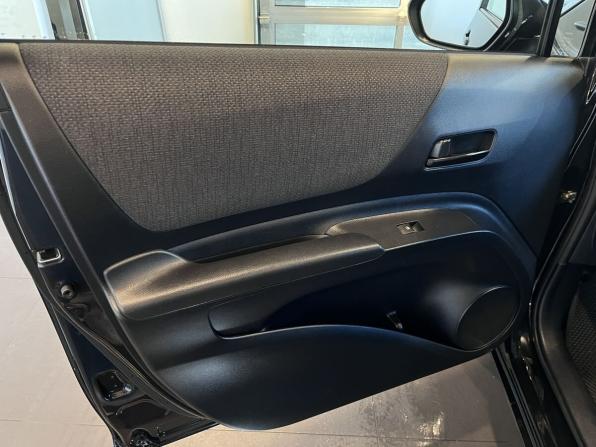 Toyota Sienta II Рестайлинг с пробегом 2022 года, цена 1 590 000 рублей, 115655 км, компактвэн, Автокод Объявления