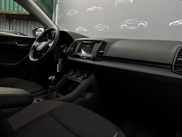 Skoda Karoq I с пробегом 2021 года, цена 2 550 600 рублей, 11679 км, внедорожник, Автокод Объявления