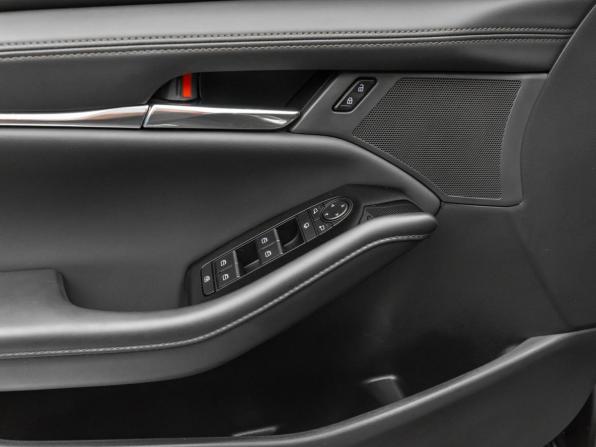 Mazda 3 IV (BP) с пробегом 2023 года, цена 2 790 000 рублей, 11267 км, седан, Автокод Объявления
