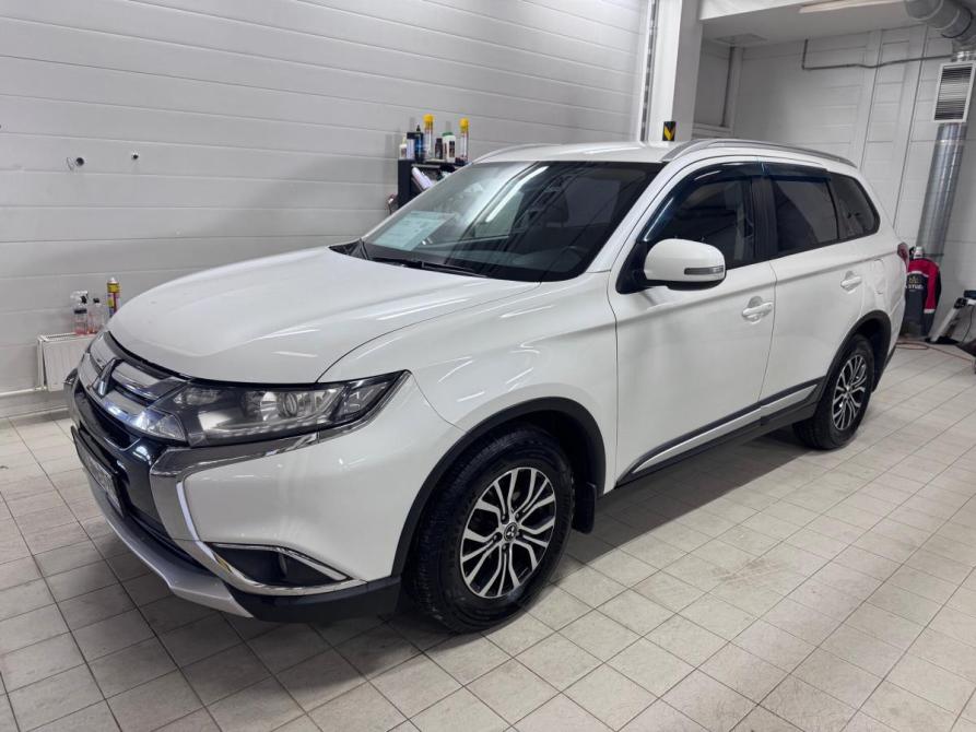 Mitsubishi Outlander III Рестайлинг 2 Санкт-Петербург  - изображение 1