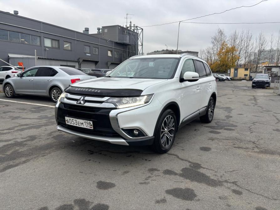 Mitsubishi Outlander III Рестайлинг 2 Санкт-Петербург  - изображение 1